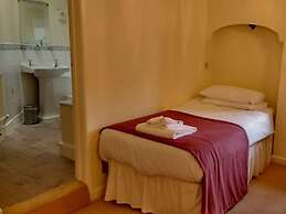 Bell House Hotel & Restaurant