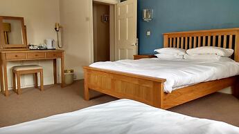 Bell House Hotel & Restaurant