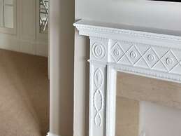 Bell House Hotel & Restaurant