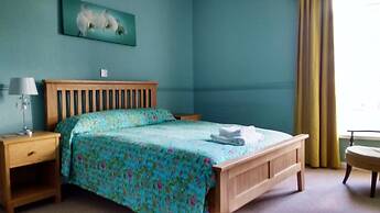 Bell House Hotel & Restaurant