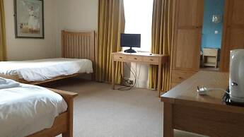 Bell House Hotel & Restaurant