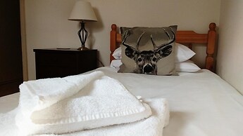 Bell House Hotel & Restaurant