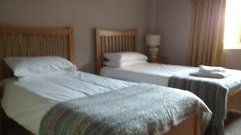 Bell House Hotel & Restaurant