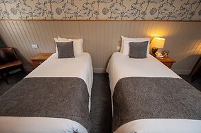 The Cedars Inn by Greene King Inns