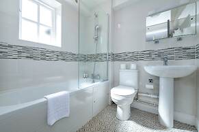 The Old Pheasant Hotel