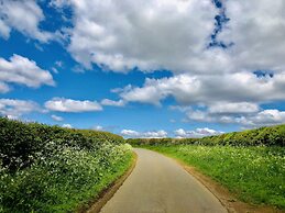 The Old Pheasant Hotel