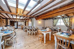 The Old Pheasant Hotel