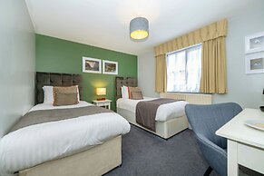 The Old Pheasant Hotel