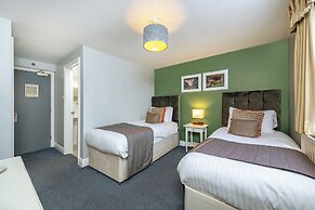 The Old Pheasant Hotel