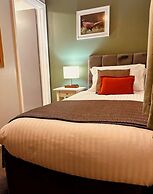 The Old Pheasant Hotel