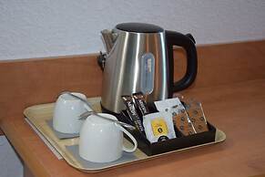 Brit Hotel Caen Herouville