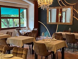 Appart'Hotel Castel Emeraude