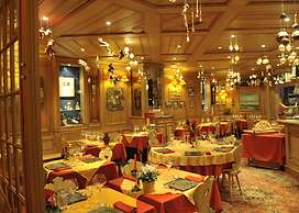 Hôtel Restaurant Les Pins