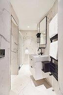 Madrigal hotel