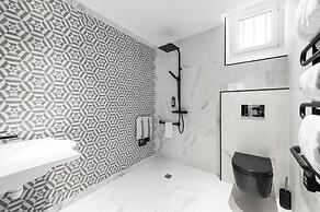 Madrigal hotel