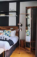 Madrigal hotel