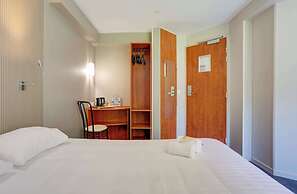 Brit Hotel Reims La Pompelle