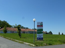 Fasthotel Well Inn Macon Sud - un hôtel FH Confort