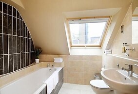 Royal Mile Residence