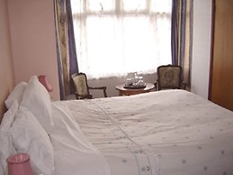 Alpha Milton Guest House