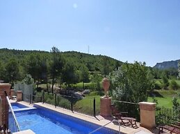 La Figuerola Hotel & Restaurant