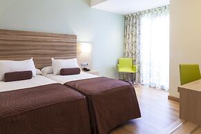 Riviera Beachotel - Recommended for Adults