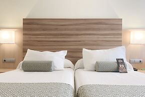 Riviera Beachotel - Recommended for Adults