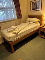 Oakwood B&B Heathrow