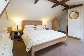 Oakwood B&B Heathrow