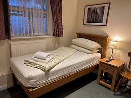 Oakwood B&B Heathrow