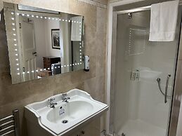 Oakwood B&B Heathrow