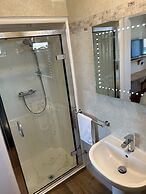 Oakwood B&B Heathrow