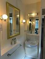 Oakwood B&B Heathrow