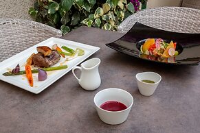 Logis Hotel Restaurant Les II Mas