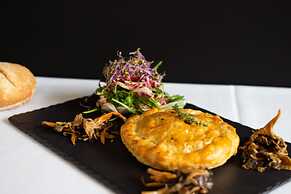 Logis Hotel Restaurant Les II Mas