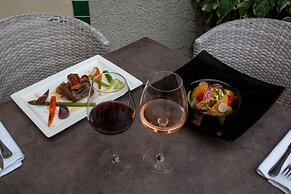 Logis Hotel Restaurant Les II Mas