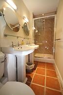 Bickleigh Castle Hotel