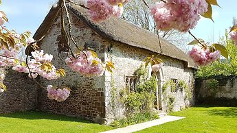 Bickleigh Castle Hotel