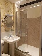 Bickleigh Castle Hotel