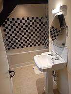 Bickleigh Castle Hotel