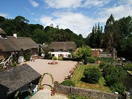 Bickleigh Castle Hotel