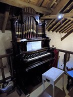 Bickleigh Castle Hotel