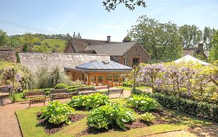 Bickleigh Castle Hotel