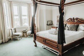 Hayward’s at the Grasmere