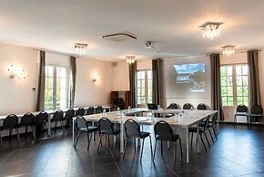 Logis _ Hotel Restaurant La Sapiniere