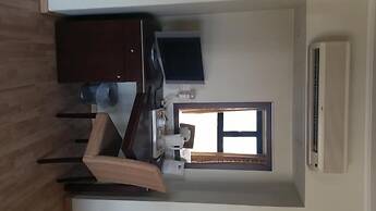 Livadhiotis City Hotel