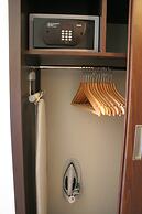 Livadhiotis City Hotel