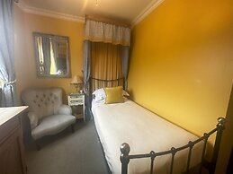 Albert & Victoria Guest House