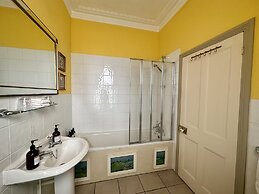 Albert & Victoria Guest House