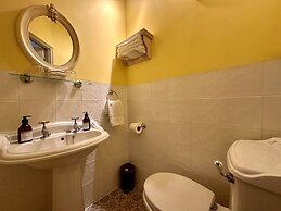 Albert & Victoria Guest House